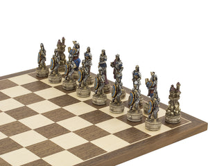 Les pièces d'échecs à thème peintes à la main des zombies par Italfama