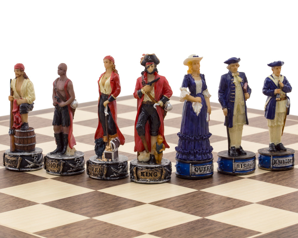 The Pirates Vs Navy Pièces d'échecs à thème peintes à la main par Italfama