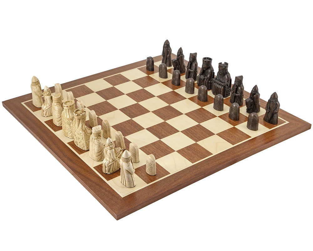 Grand jeu d'échecs en acajou de l'île de Lewis