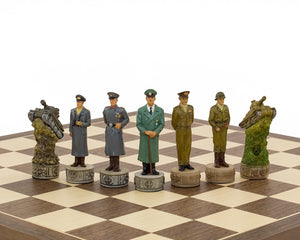 Le jeu d’échecs peint à la main Hitler contre Roosevelt de la Seconde Guerre mondiale