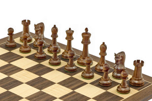Le jeu d'échecs de Leningrad en acacia et en noyer