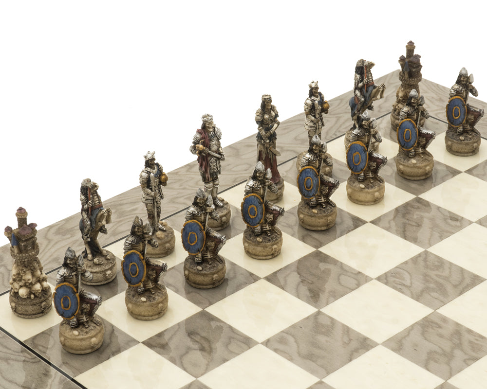 Le jeu d'échecs de luxe Zombie et Grey Ash